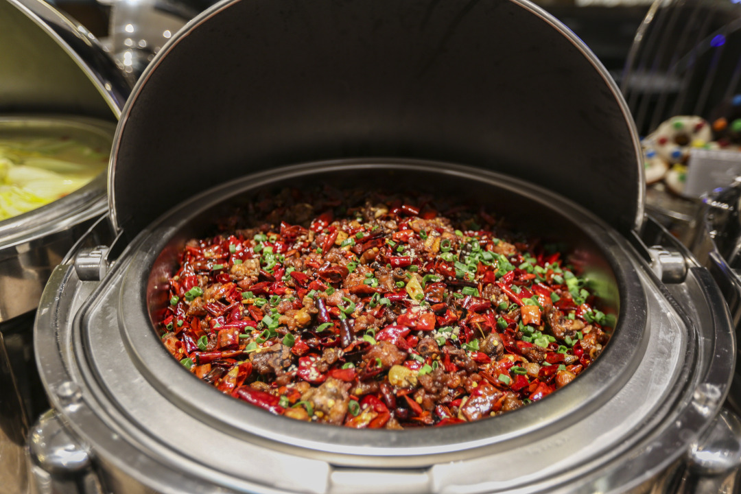 任性的重庆渝融豪生：坐落三轨之上，便捷扫街购物，允许携带宠物