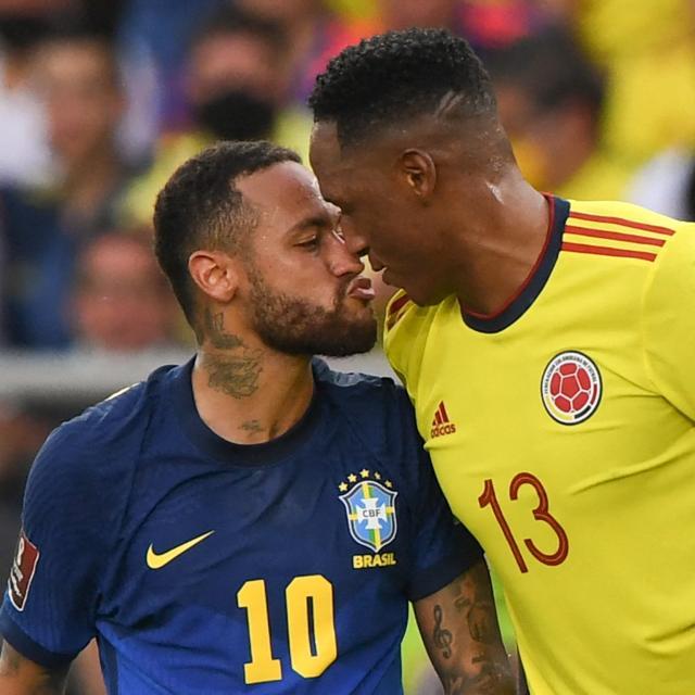 看内马尔颜值,巴西队内马尔行走的荷尔蒙