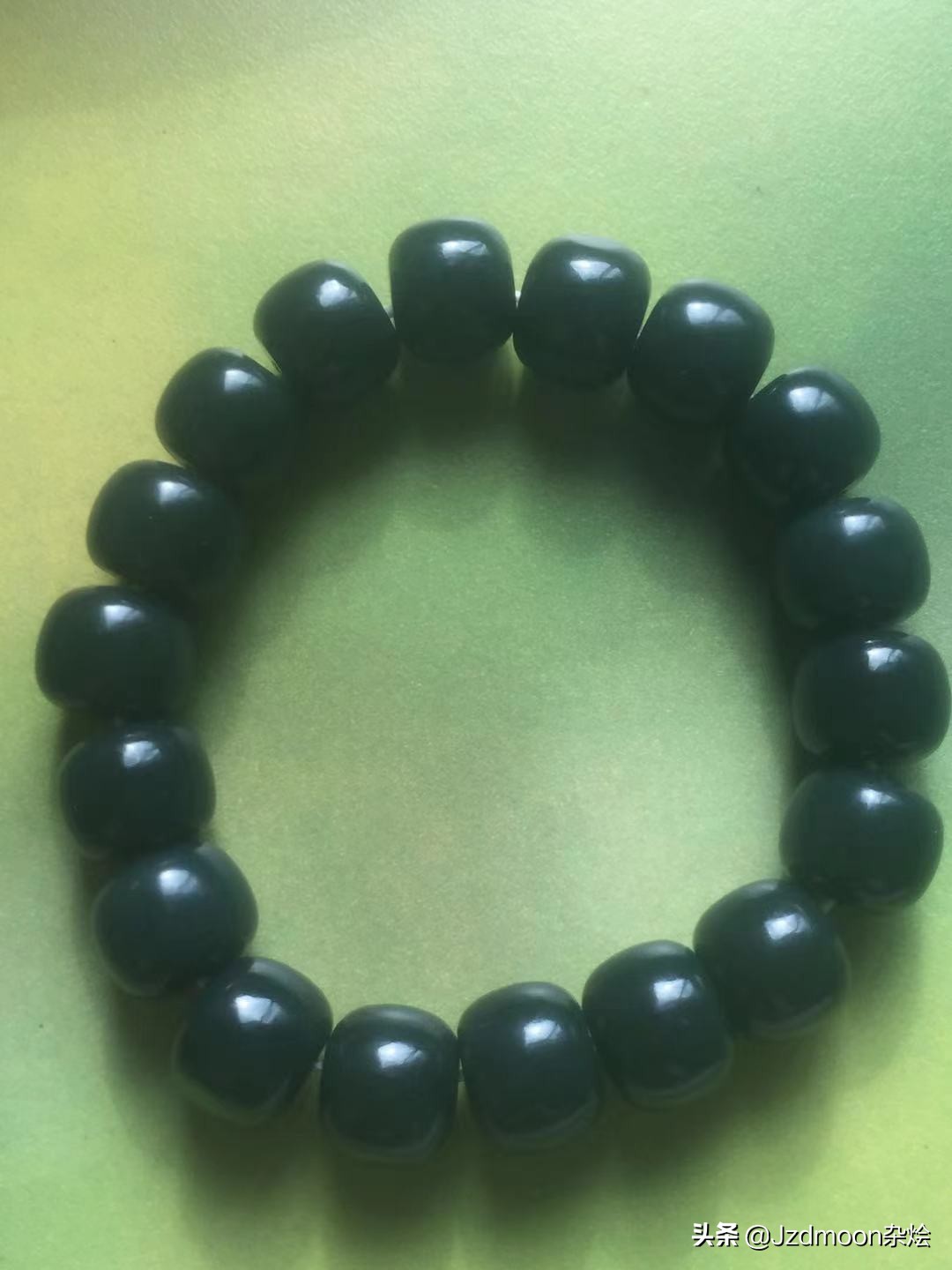 和田玉碧玉苹果珠12mm手串,和田玉珠子手串碧绿