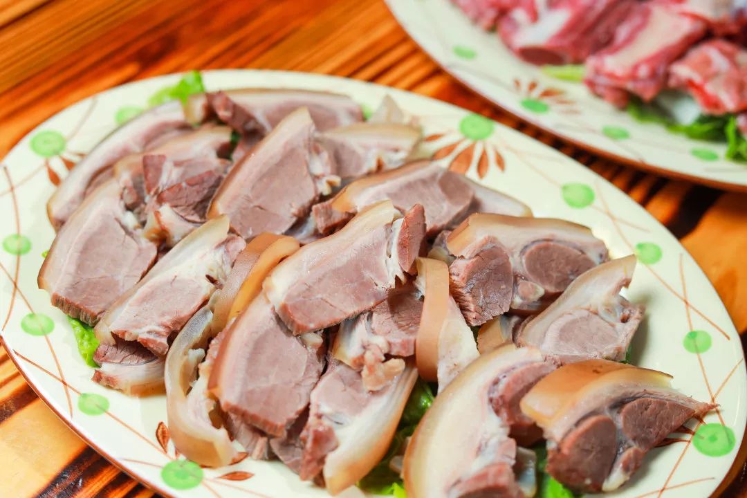 南海有间专注食驴肉的爆抵农庄，人均40元叹全驴宴