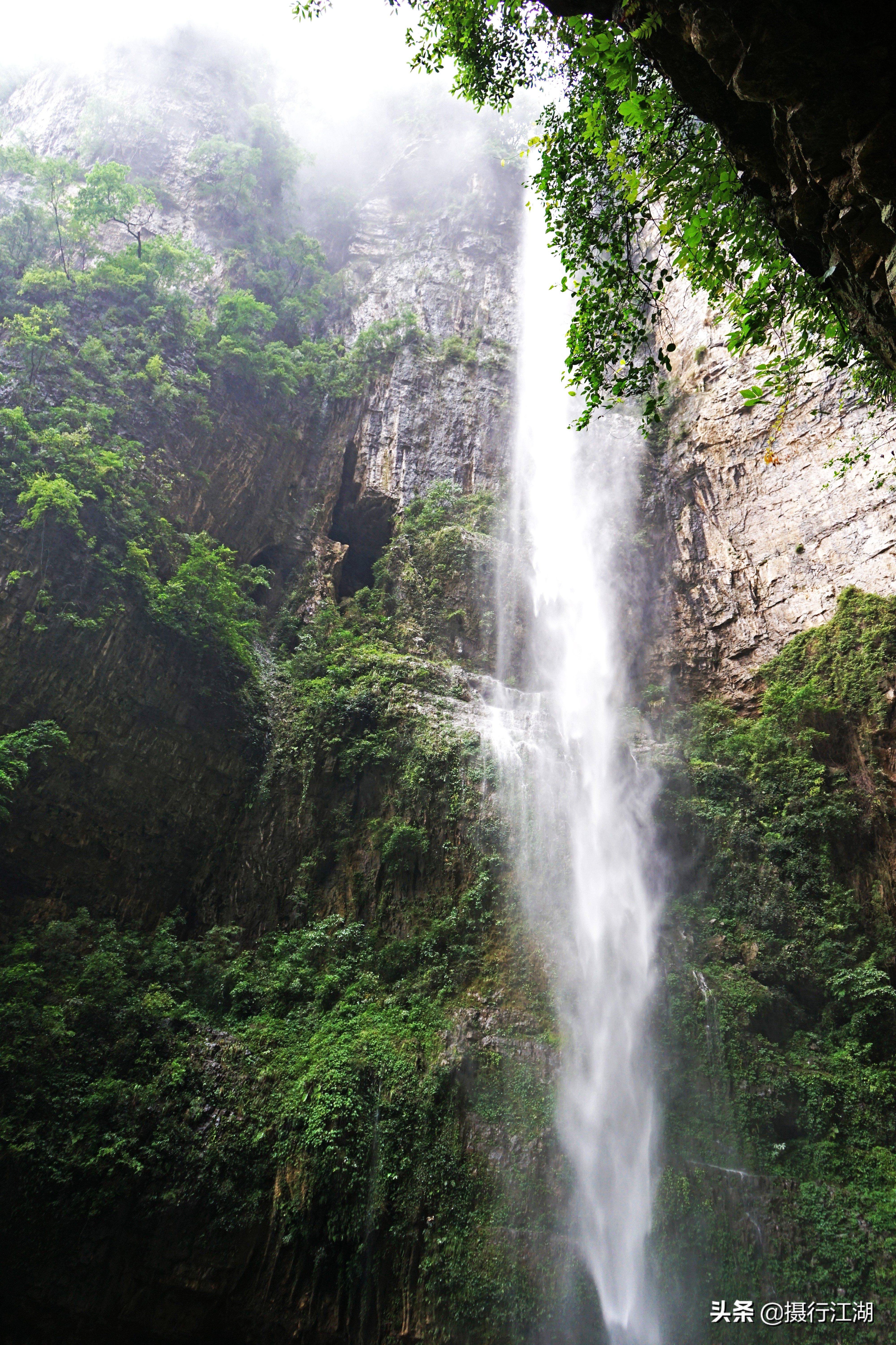 避暑秘境神龙峡，在飞瀑流泉的原始谷底来一场随遇而安的漂流