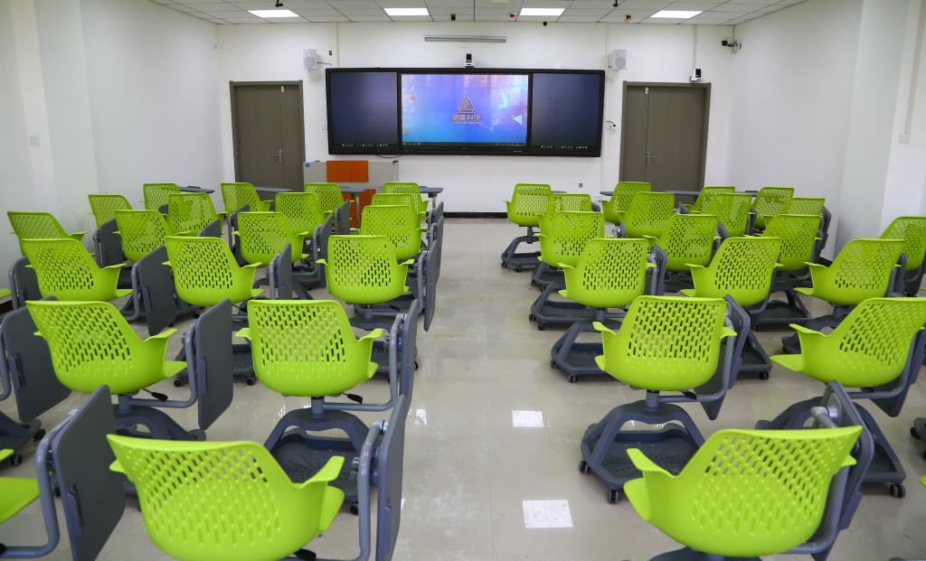 最新邯郸职业学院,逛邯郸职业技术学院