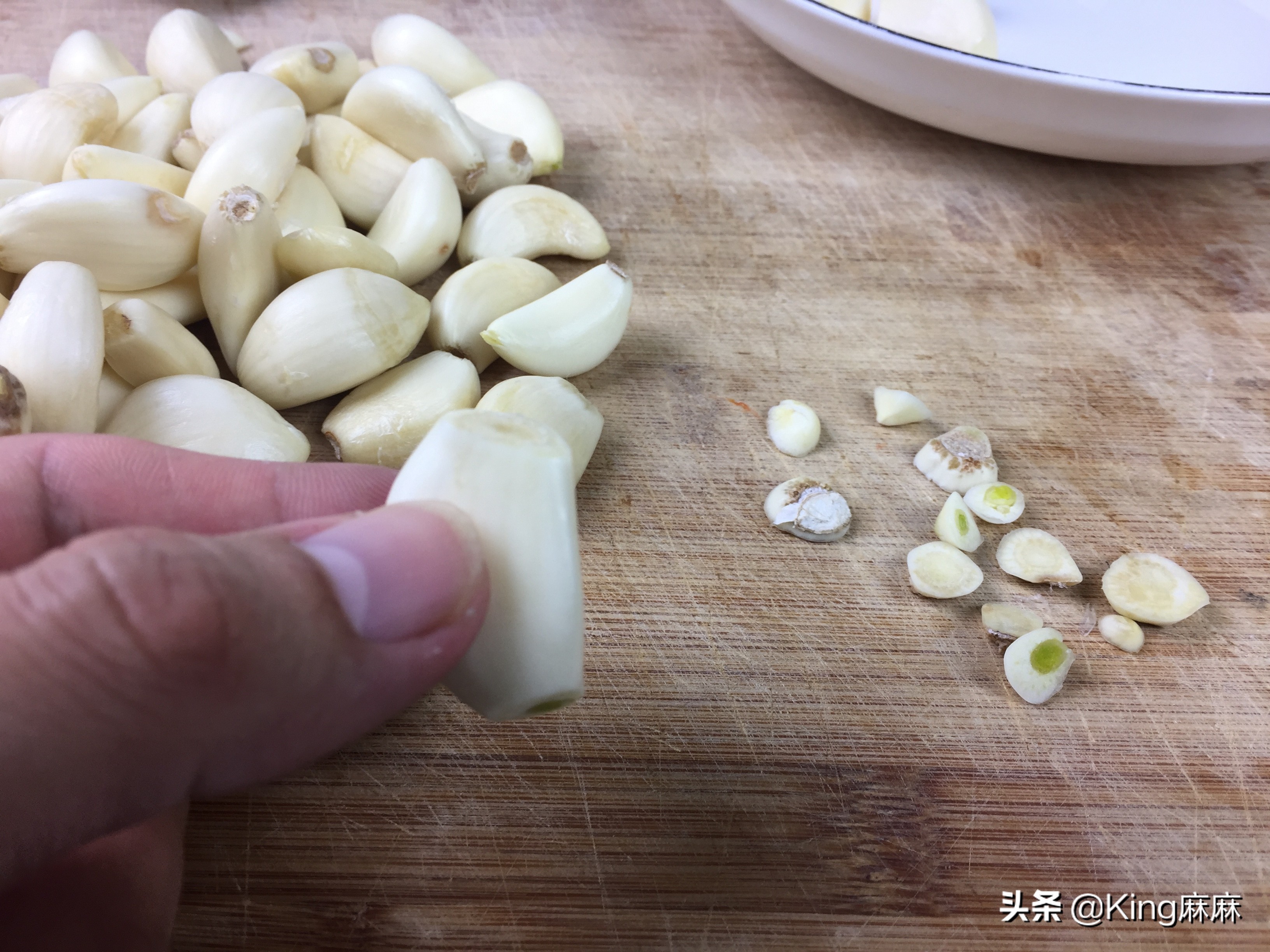 腊八蒜放盐不放糖行不行,腊八蒜又脆又绿放什么醋