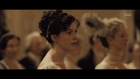 美国女明星安妮海瑟薇感情,安妮海瑟薇带孩子逛街状态