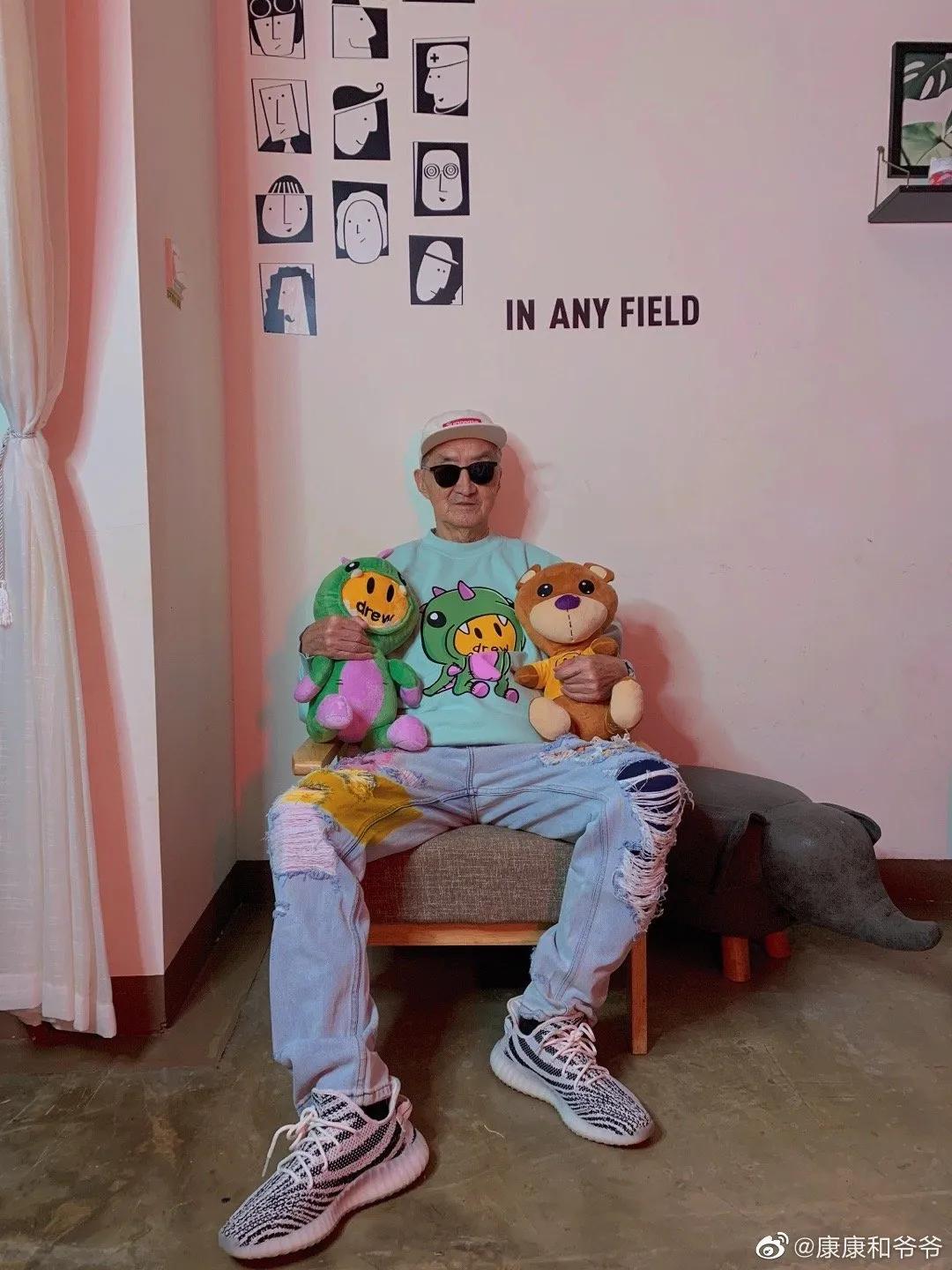 麦当娜50岁时穿衣打扮,61岁麦当娜自曝秀出美貌不减年华