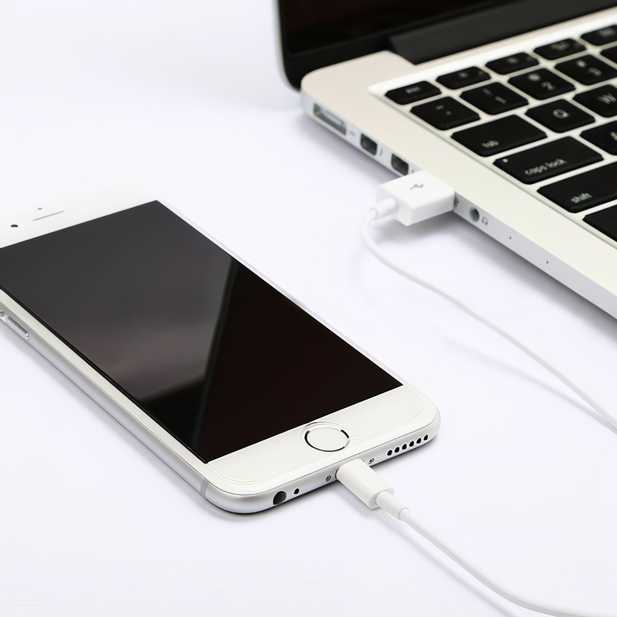 什么牌子的苹果数据线好不伤电池,非原装数据线对电池有影响吗