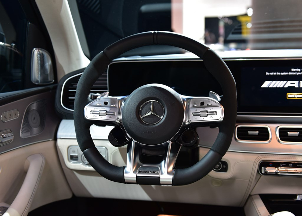 奔驰gle最新款2.0驾驶感受,开上奔驰gle450