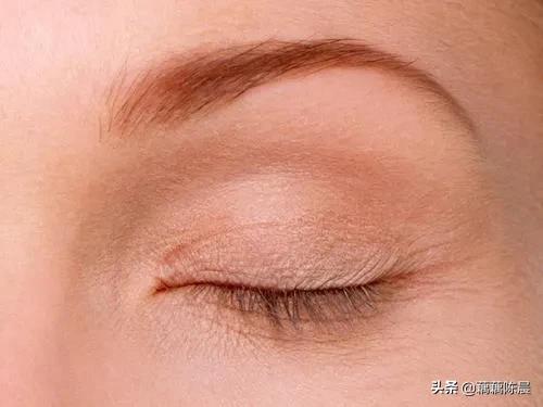 怎么改善熬夜的黑眼圈和眼角细纹,干眼症导致的黑眼圈怎样去除