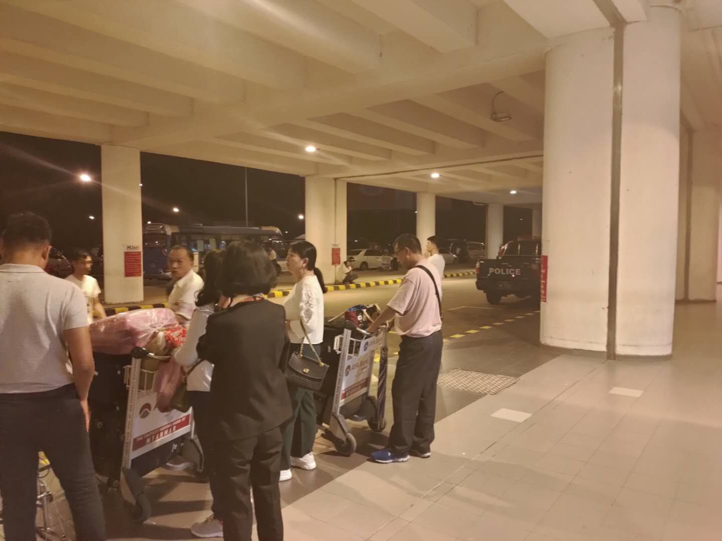 出国自由行必看攻略,去这几个国家旅行最省钱了