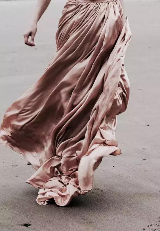 夏天什么面料最透气清凉,夏天穿什么面料凉爽