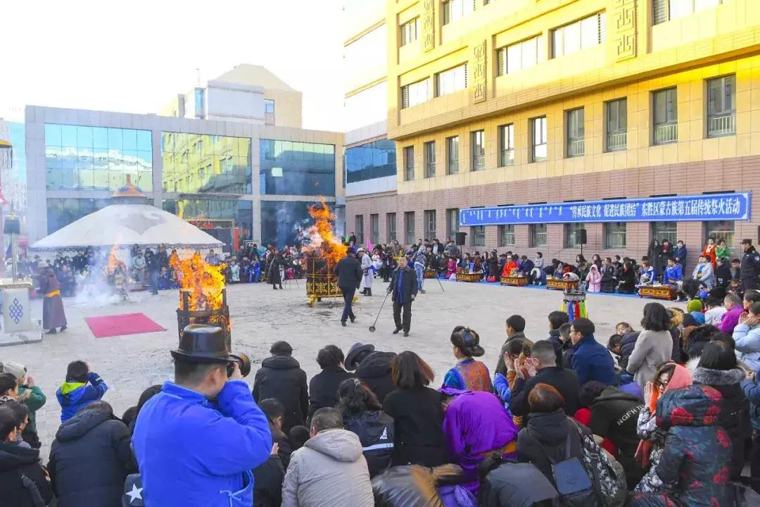 蒙古族小年祭火仪式,蒙古族祭火仪式一般几点开始