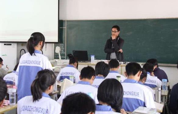 当孩子在学校被霸凌父亲的做法,小学生被同学欺负正确做法
