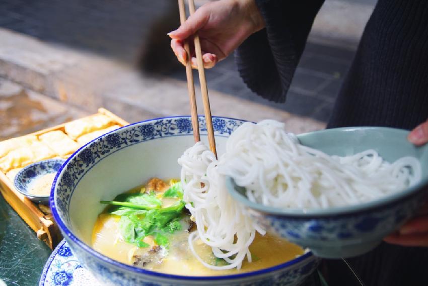 开老乡鸡加盟店需要多少资金,开一家老乡鸡要多少钱加盟