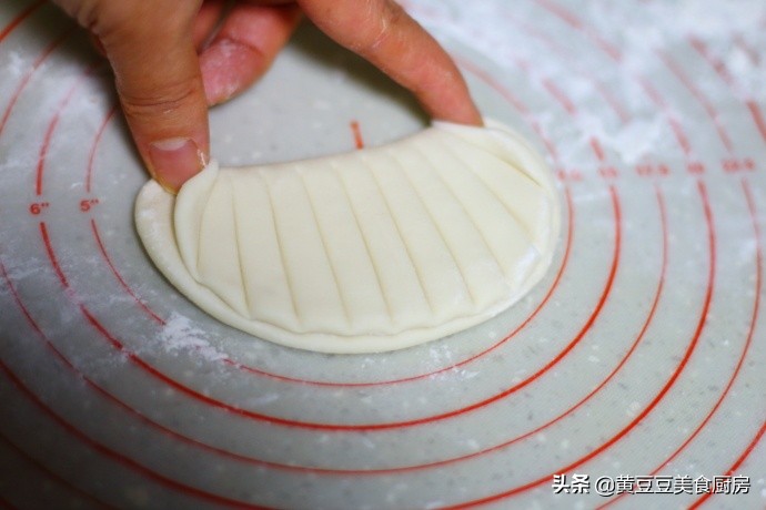 大枣花馒头好看又简单花样做法,花样枣花馒头的新做法