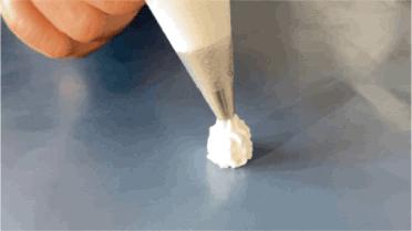 没有裱花袋裱花嘴泡芙奶油怎么挤,奶油裱花嘴怎么自做