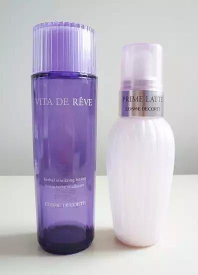 换季脸上过敏发红发痒水乳推荐,换季冒痘起皮的水乳