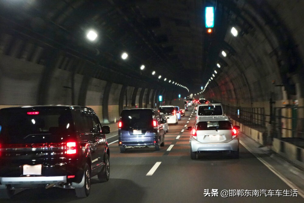高速隧道内实线变道怎么处罚,隧道入口处白实线变道怎么处罚