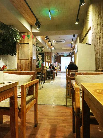 瑞幸咖啡和星巴克经营模式对比,开一家瑞幸咖啡店花了多少钱