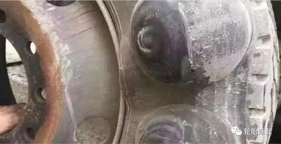 带压圈轮胎的拆卸方法和技巧,如何拆卸轮胎视频教程