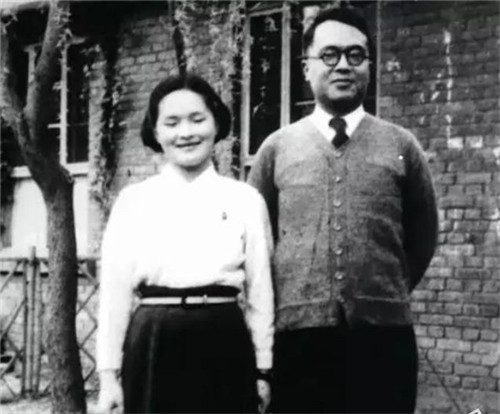 钱钟书与杨绛唯一的女儿钱瑗，婚后没有留下子女，却是一个好母亲