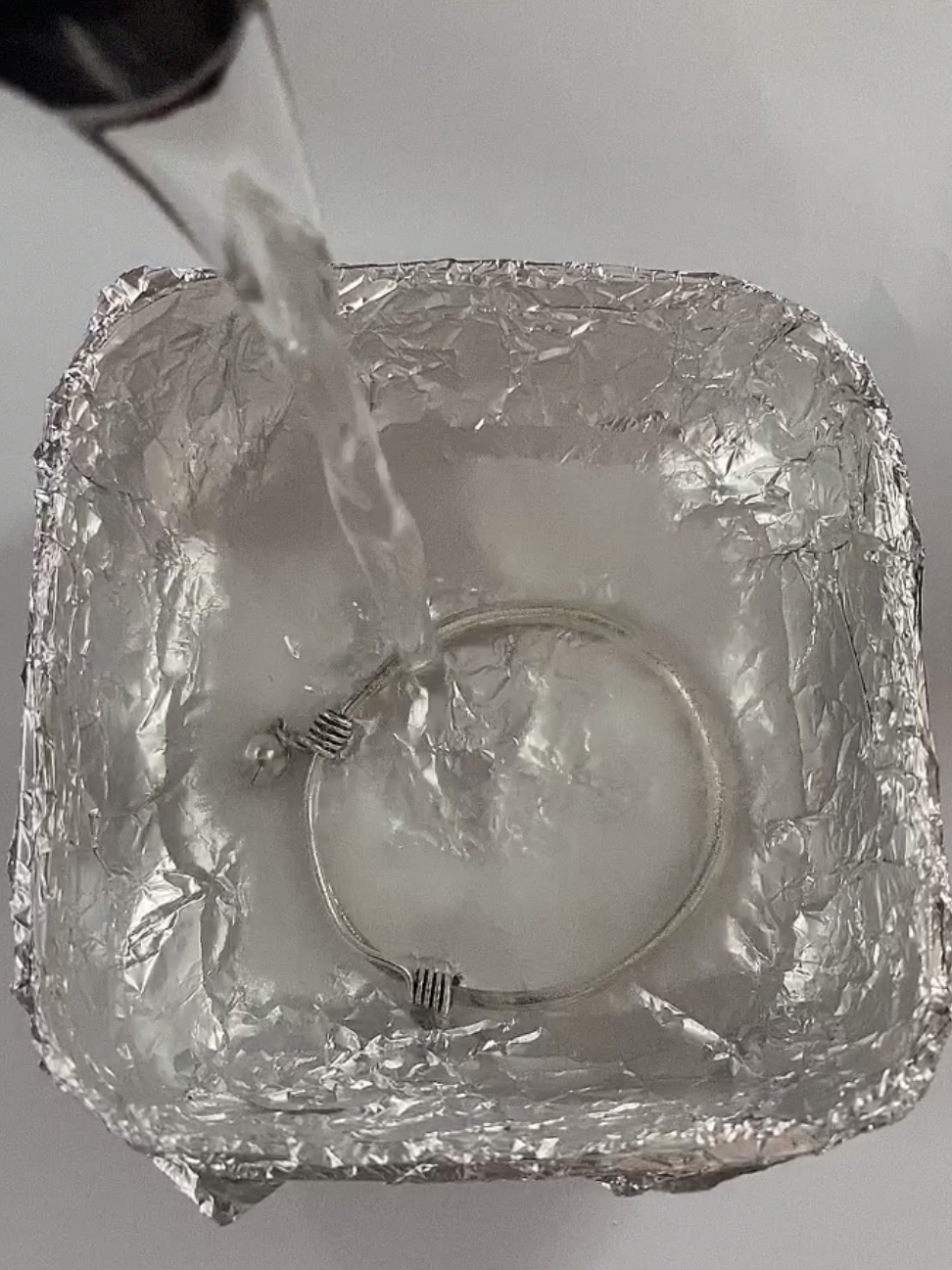 银首饰变黑有什么妙招,银首饰变黑了怎么处理