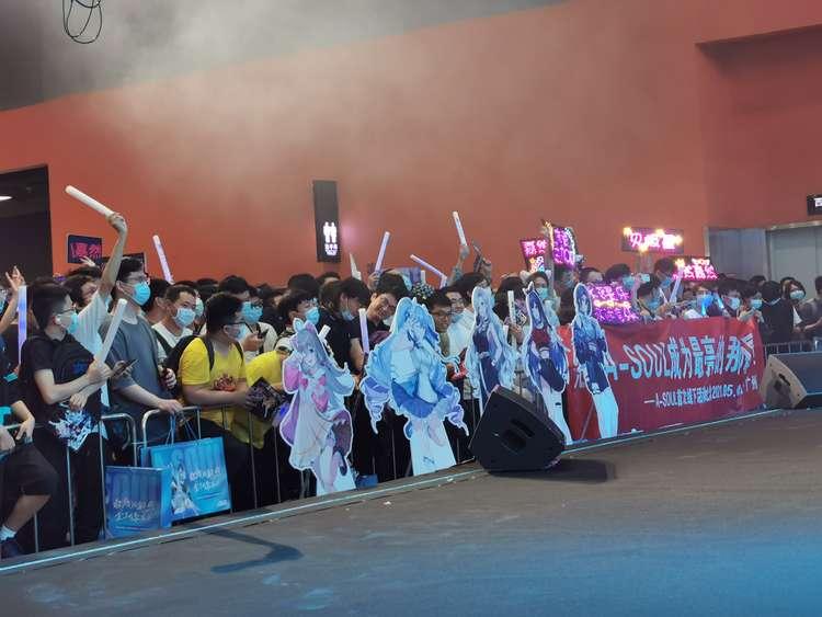 萤火虫漫展原神展台排队,萤火虫漫展直播全程记录