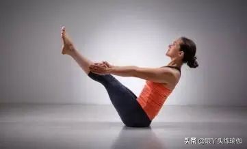 7个连贯的瑜伽体式,七个锻炼核心的动作