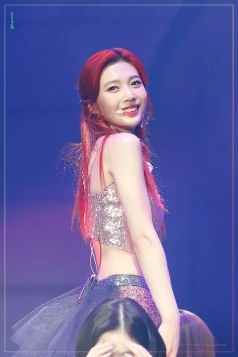 跟着欧阳娜娜拍校服写真,虞书欣欧阳娜娜赵露思鞠婧祎白鹿