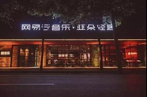春熙路十大必吃美食街在哪,成都春熙路后面吃货一条街