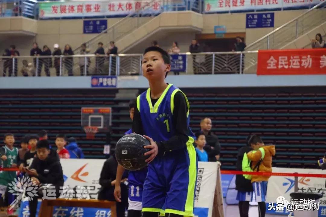 中国篮球名宿走进学校,中国篮球名宿26分