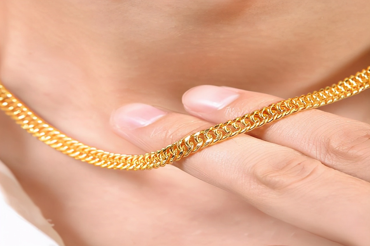 粗黄金项链适合什么吊坠,黄金项链粗的好还是细的好