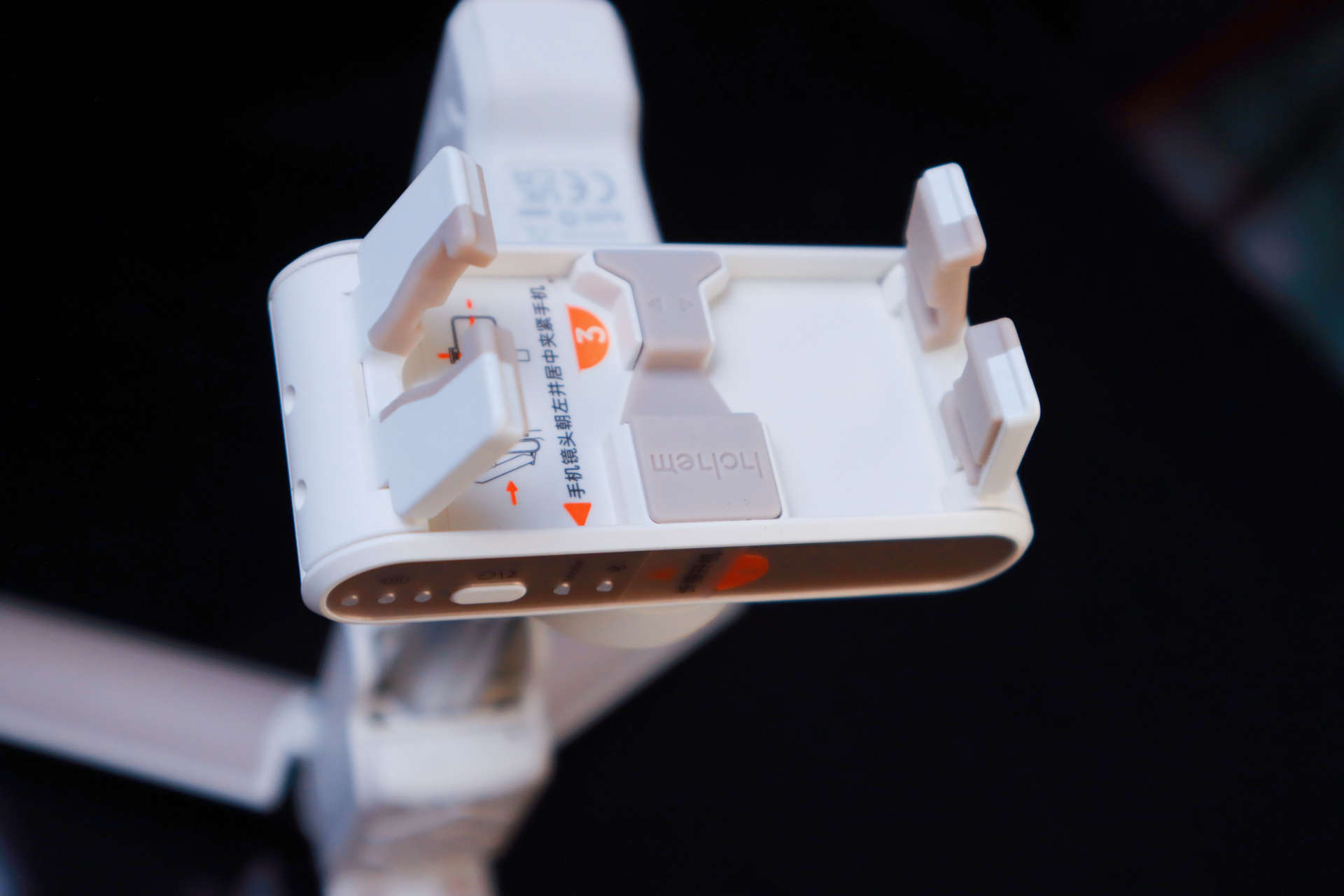 这才是自拍杆的完美形态,它就是浩瀚卓越小Q稳拍杆,不服来战