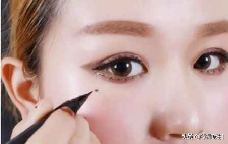 妆容教程眼角,怎样化妆遮眼角纹视频教程