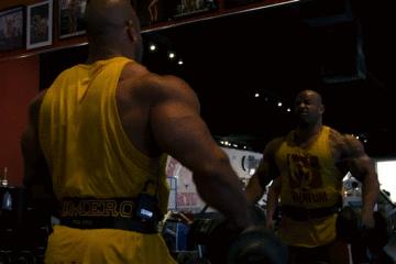 肩膀侧平举斜方肌代偿,练的肩膀太宽了