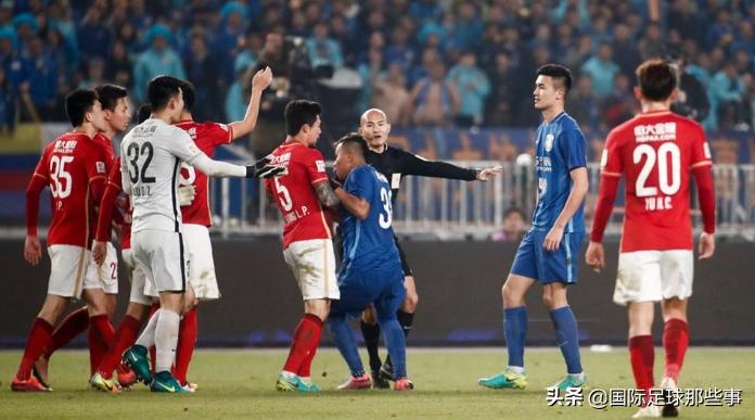 保利尼奥面对梅西,保利尼奥中柱对梅西