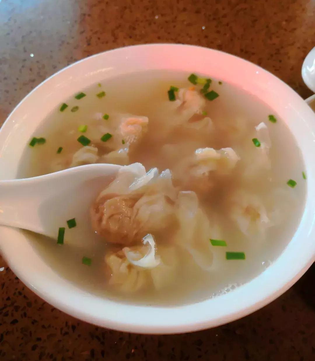 年夜饭大赏舌尖上的新年,各地年夜饭比拼吃什么才算有年味