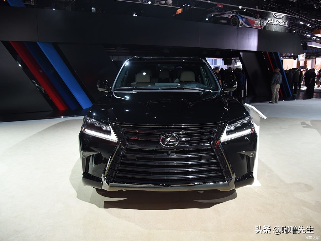 军绿色雷克萨斯lx570最顶配,雷克萨斯lx570坦克掉头沙漠