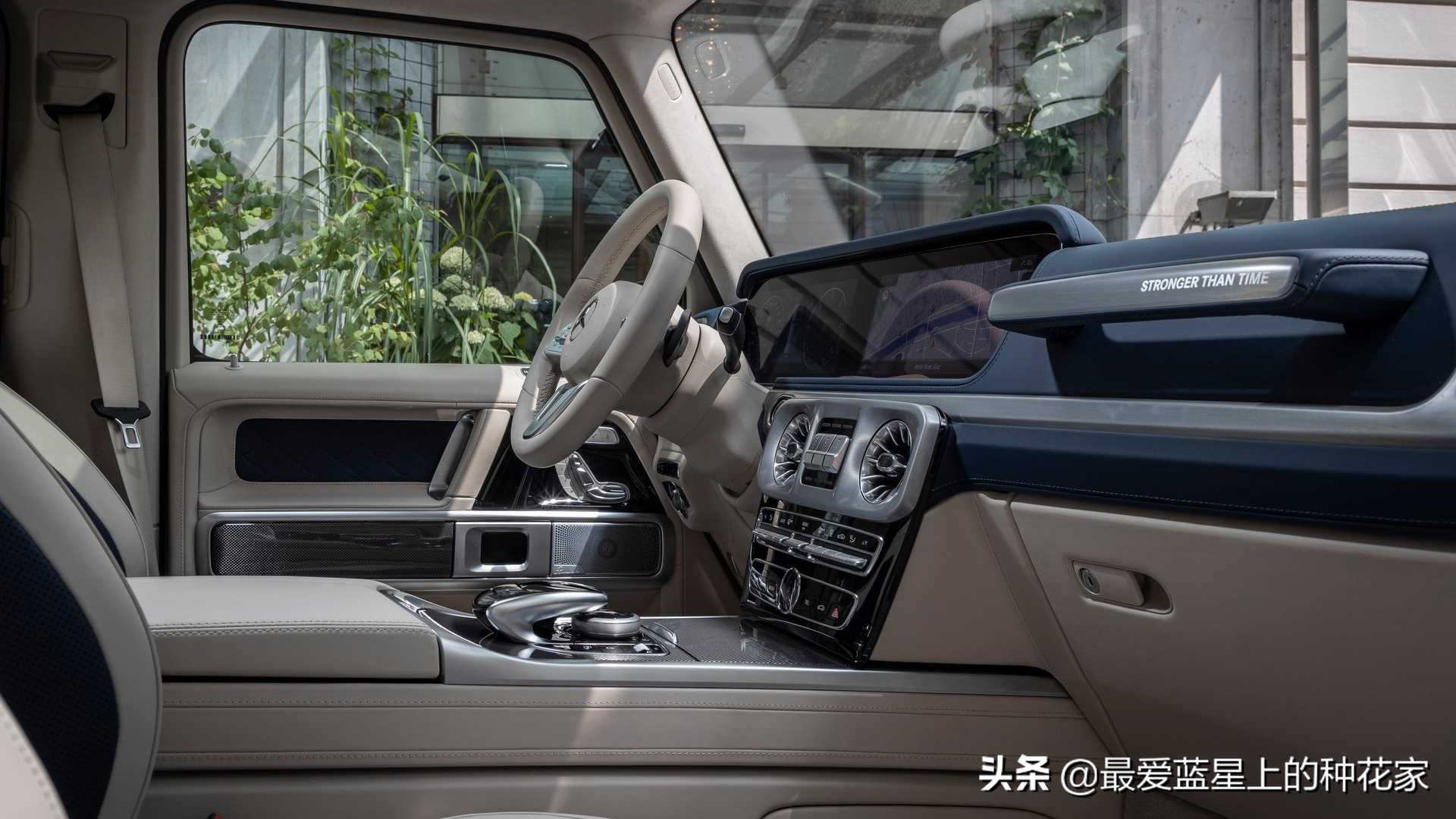 奔驰大g1994老款,奔驰大g有几款车型和价格