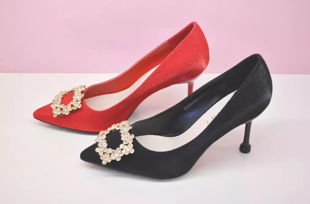 卓诗尼女鞋导购,爆款女鞋卓诗尼