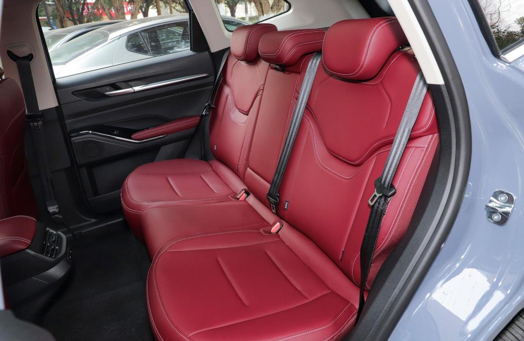 动力强操控好舒适的中型suv推荐,外能商务内能持家热门中型suv推荐