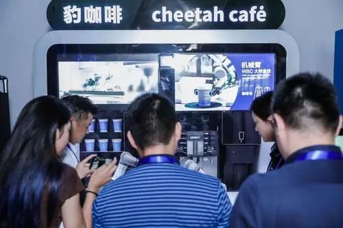 累计服务用户达4亿人,累计服务超几十万客户