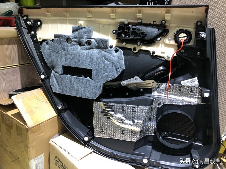 必伟汽车音响喇叭好不好,试听下南昌靓典改装后的丰田亚洲龙