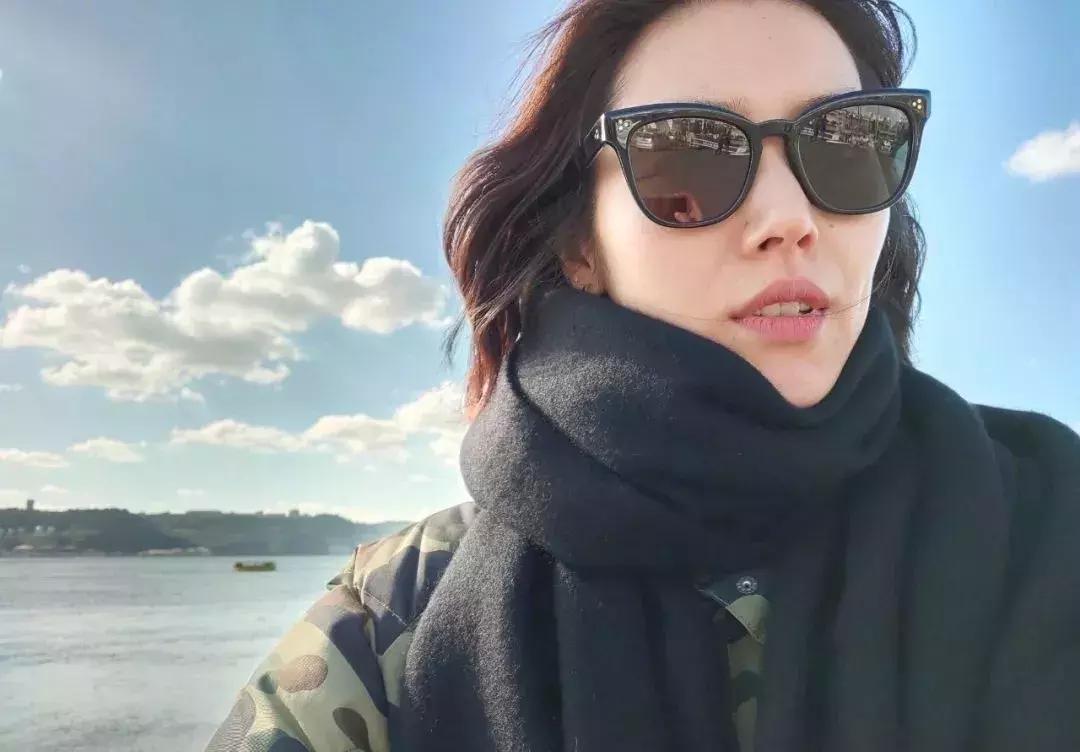 刘雯50个瞬间告诉你,刘雯冬天穿的羽绒服