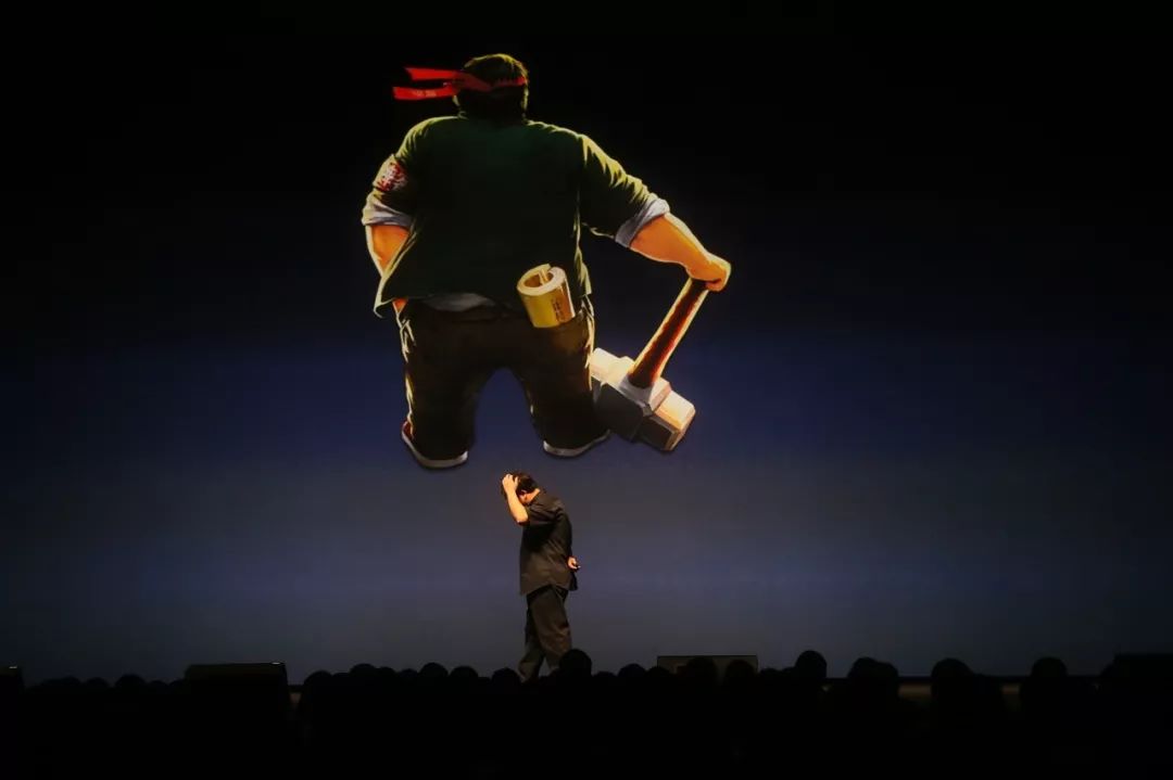 罗永浩折叠桌子,罗永浩申请破产会怎样