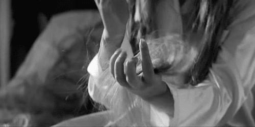 用什么洗发才能变得乌黑闪亮,用什么洗发水能让头发浓密乌黑