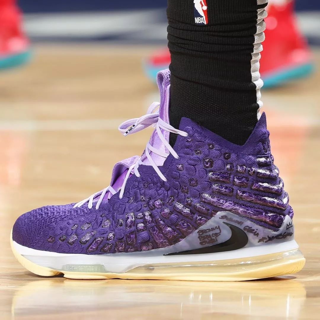 詹姆斯21代篮球鞋nba球员上脚,nba球星上脚球鞋詹姆斯18low