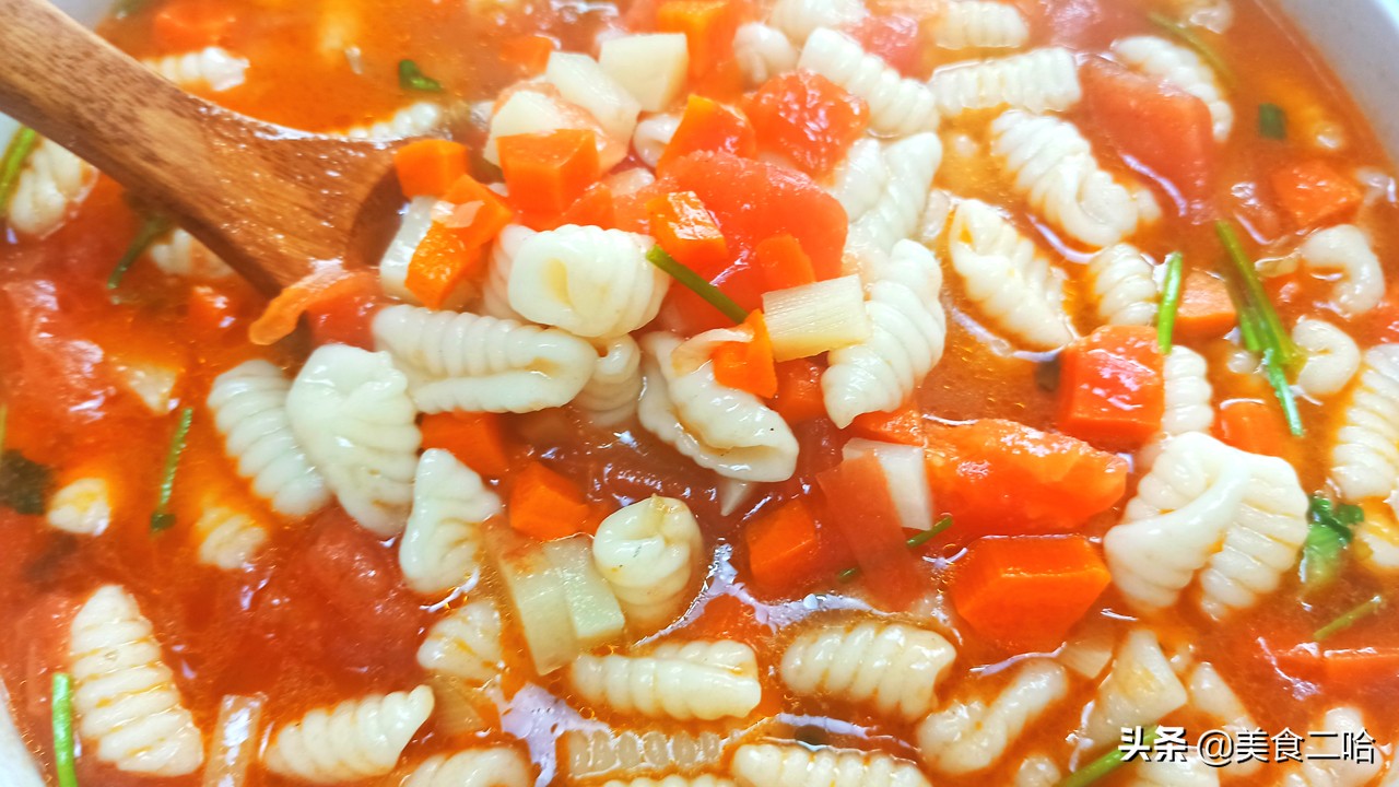 做陕西麻食又软又好吃,陕西人顿顿都离不开的辣子酱夹馍