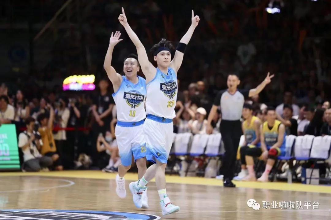 2019广州“豪友对决”为公益而战，炫舞团职业啦啦队为爱助攻