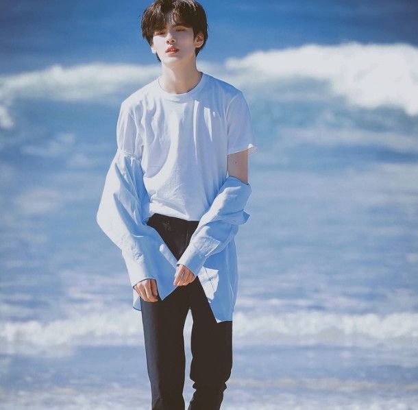 毕雯珺发现鞠婧祎女扮男装花絮,漂亮书生鞠婧祎向毕雯珺撒娇花絮