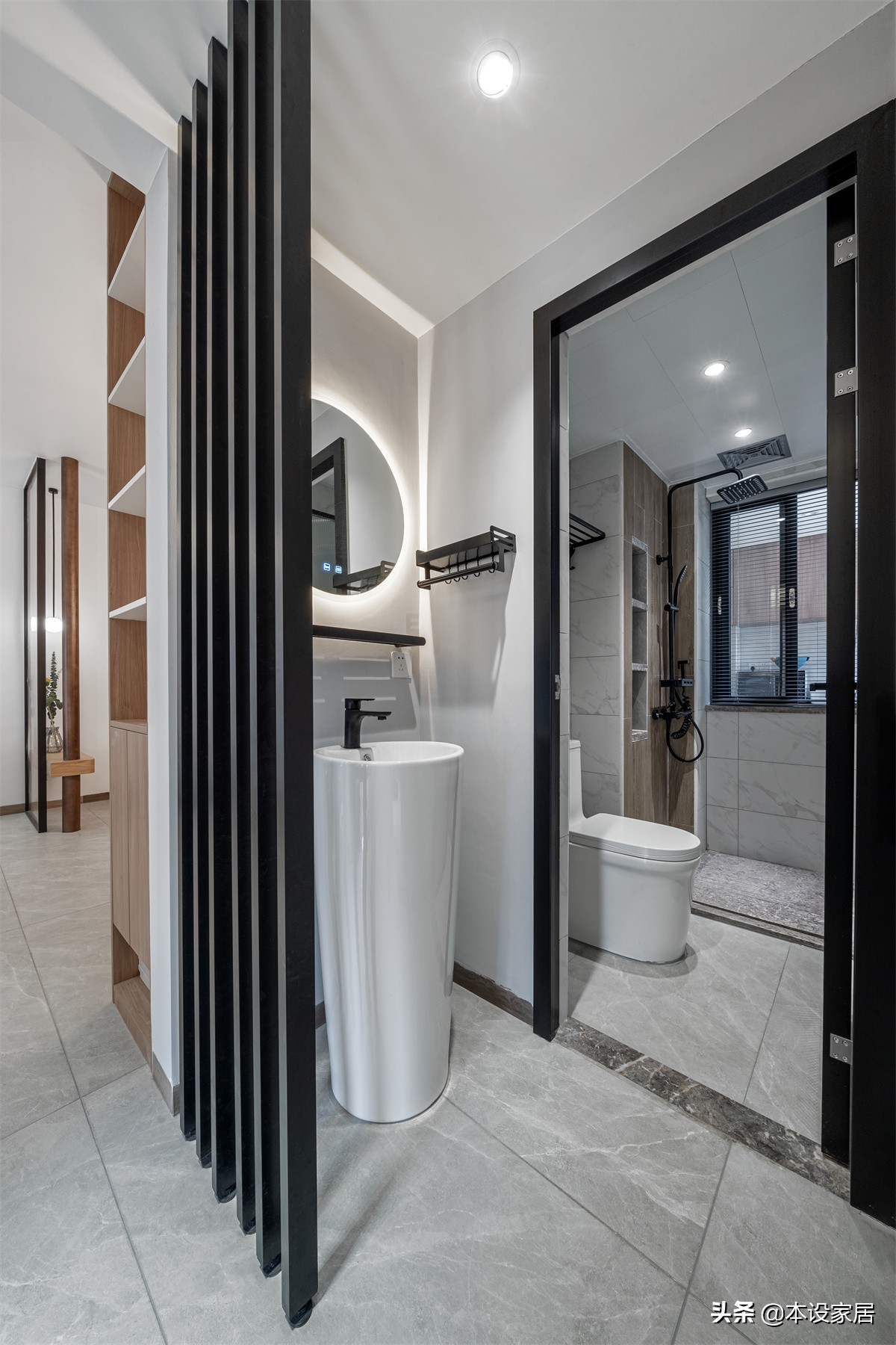 入户门正对客厅处放电视还是沙发,入户门正对客厅和阳台户型效果图